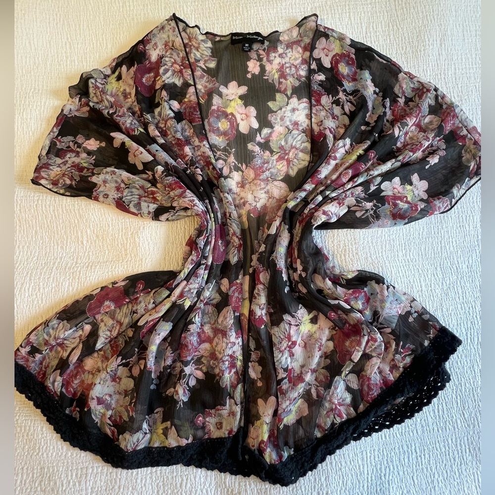 Black floral kimono